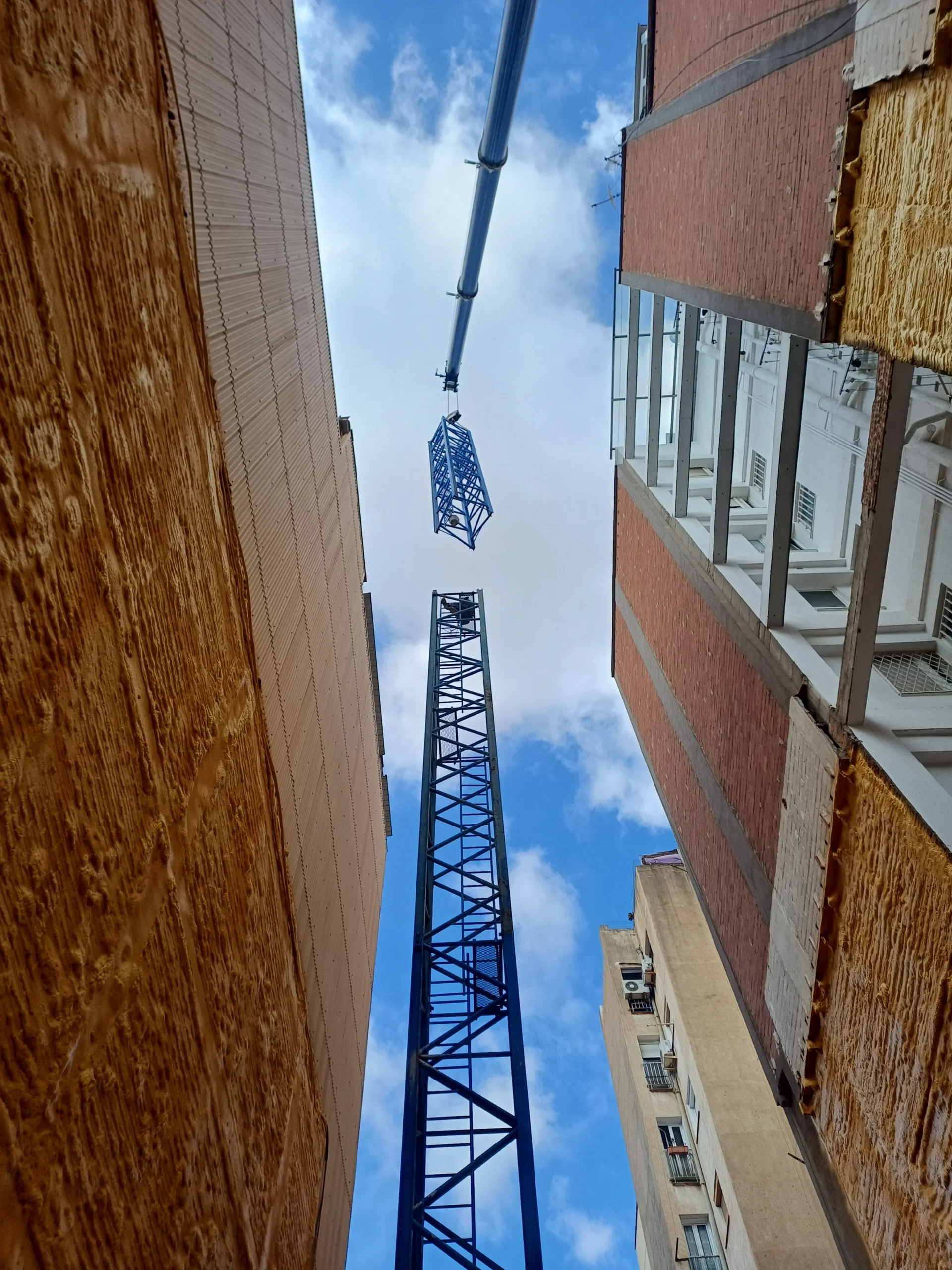 grúa edificio